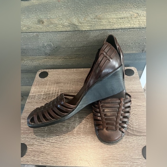 Dockers Women’s “Dkanak” Brown Leather‎ Wedge Heels Size 9M - Picture 9 of 11